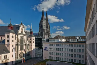 Liste 13 hotels mit parkplatz in Köln⁠