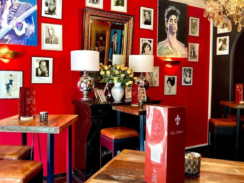 Bar Studio 1