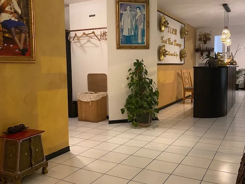 SIAMWELLNESS Traditionelle Thai-Massage Wellness & Spa