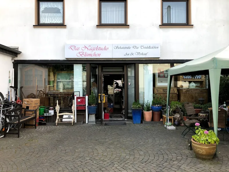 Das Nagelstudio Blümchen