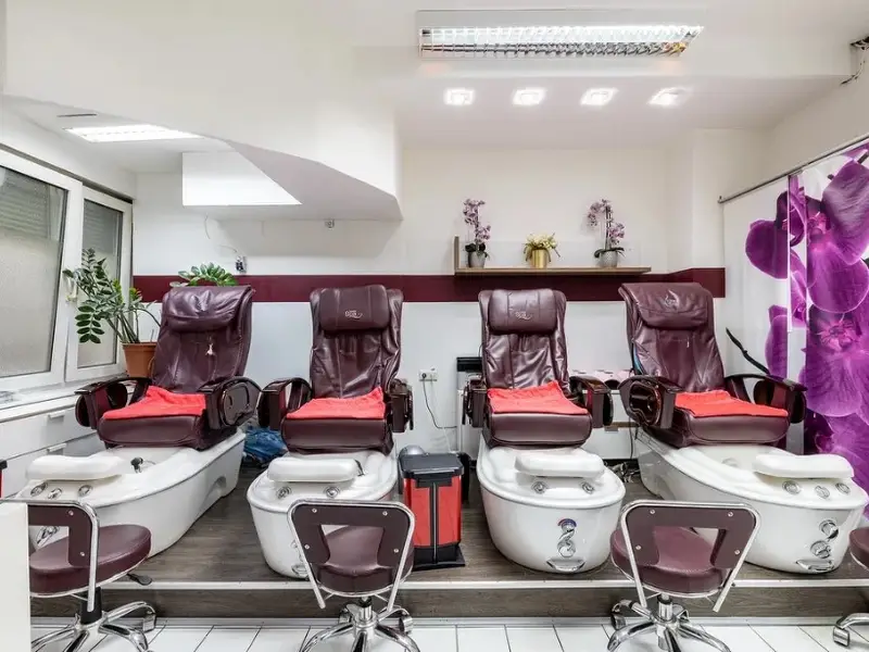 Thy & Vy Nails - Nagelstudio