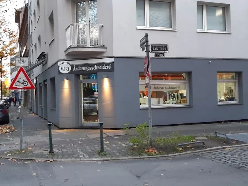 Mustafa Mert Änderungsschneiderei