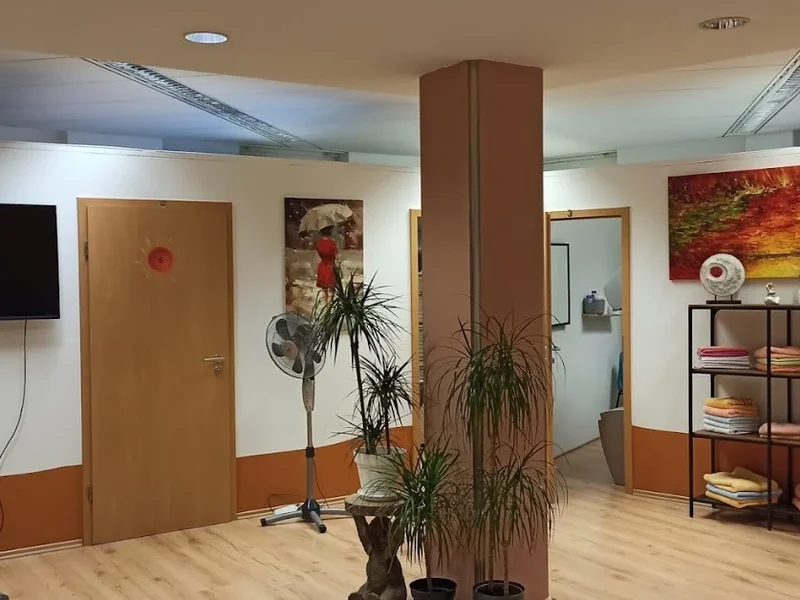 So.Sein.Studios Stuttgart ( Sonnenstudio der etwas anderen Art)