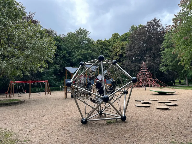 Spielplatz im Stadtpark / Spielplatz am Bahnhof