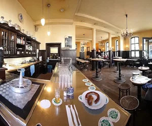 restaurants mit sitzmöglichkeiten in Köln
