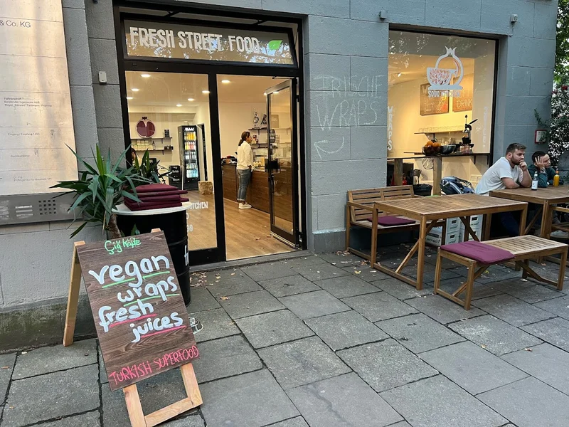 sour kitchen | vegan Çiğ Köfte wraps