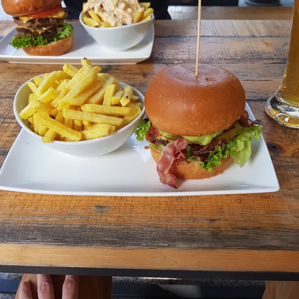 Benztown Burger
