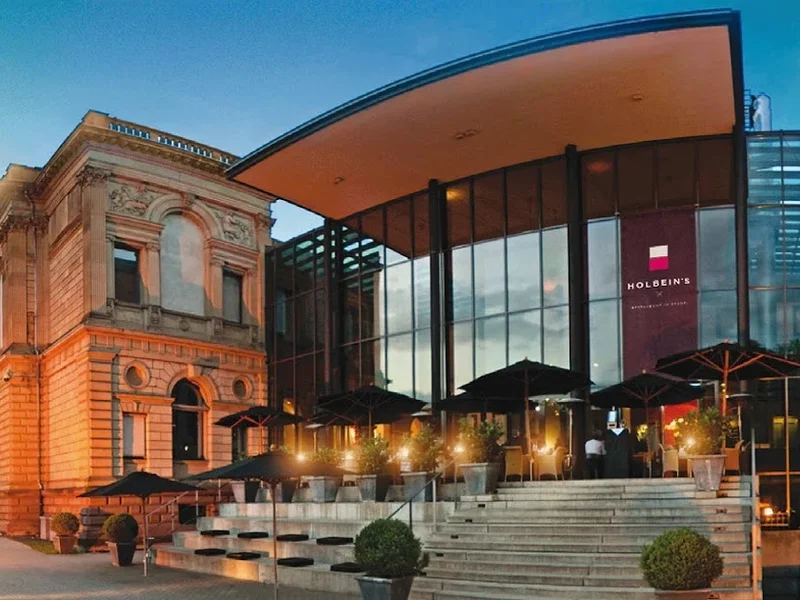 Holbein’s Café Restaurant