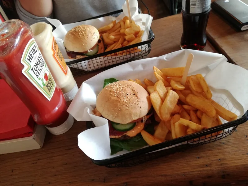 Triple B - Beef Burger Brothers