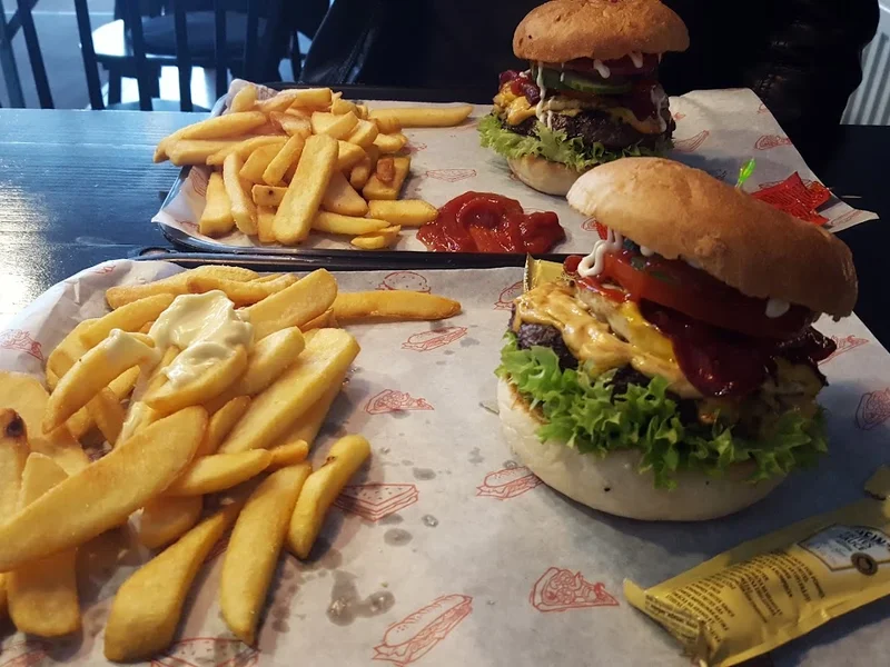 No.70 Finest Burger & Salads