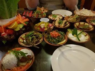 Liste 18 orientalische restaurants in Köln⁠