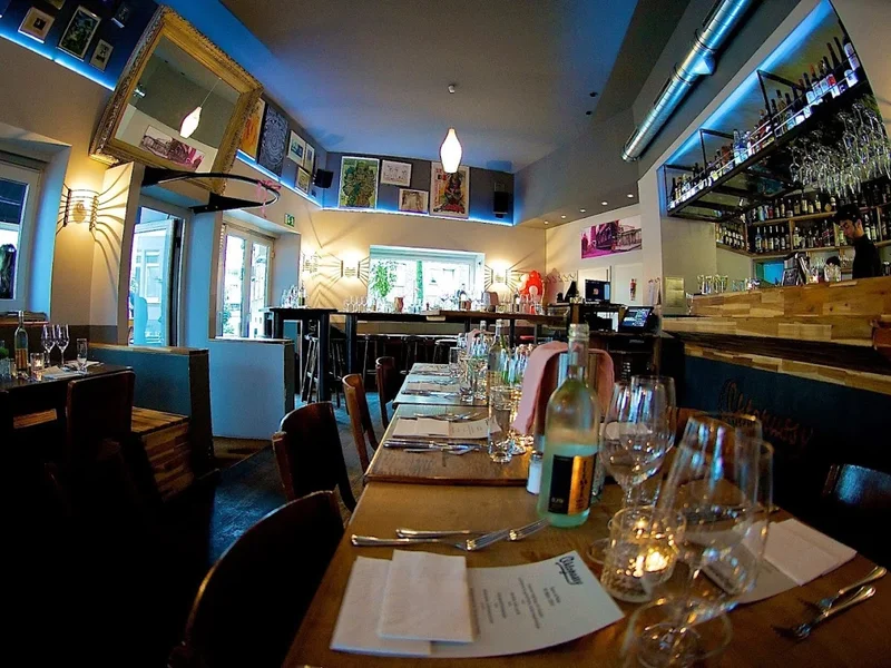 Oktopussy Bar & Restaurant