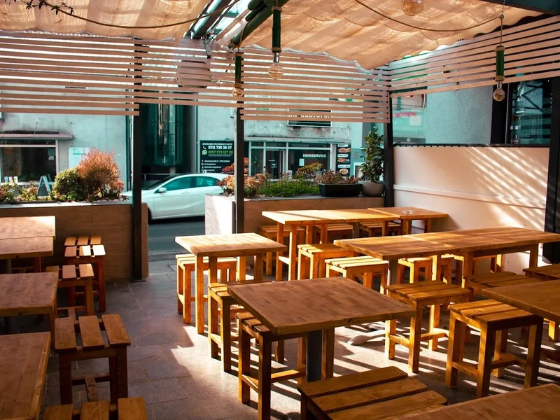 Viet Green Restaurant | Köstliche vietnamesische Spezialitäten & Sushi | Glutamatfrei | Vegan & glutenfrei