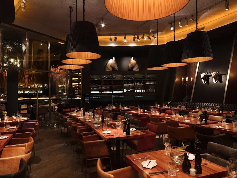 ROCCA 800°C | Steakhaus, Restaurant & Bar im Düsseldorfer Medienhafen