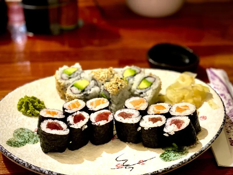 Fuji Sushi & Nudel Rotkreuzplatz