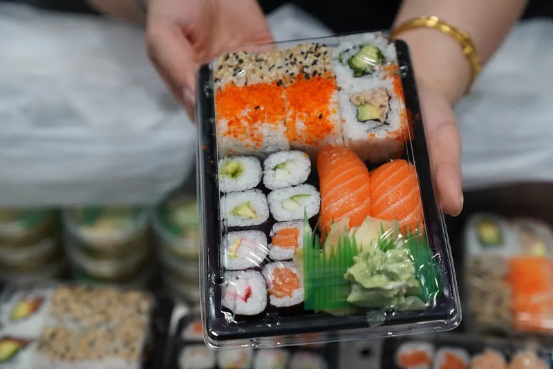 QQ Sushi Lounge
