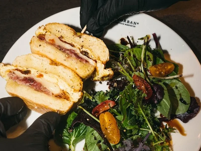 Ghorban Delikatessen Weinbar Düsseldorf