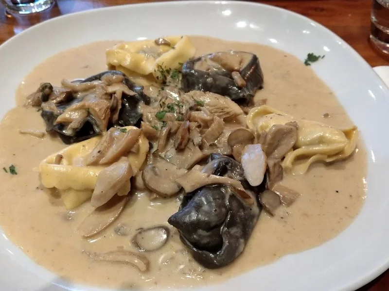 Trattoria La Castagnas - Italienisches Restaurant in Düsseldorf