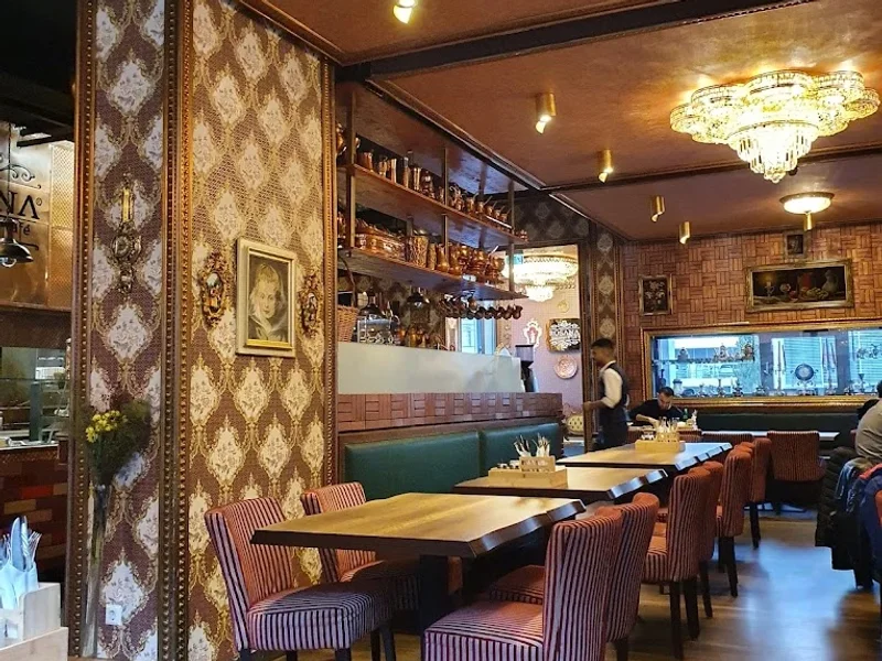 Rosana Restaurant & Café