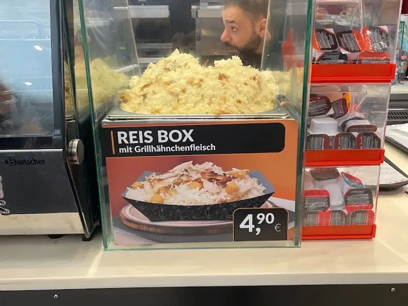 CHICKEN ZONE & KEBAB ZONE