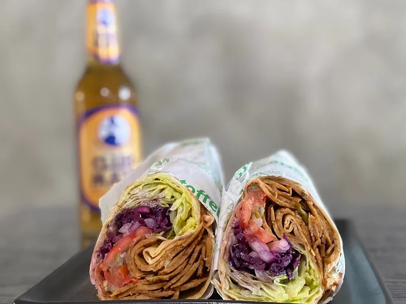 KARTOFFELKÖNIG RIEM (vegan Döner und Kumpir)