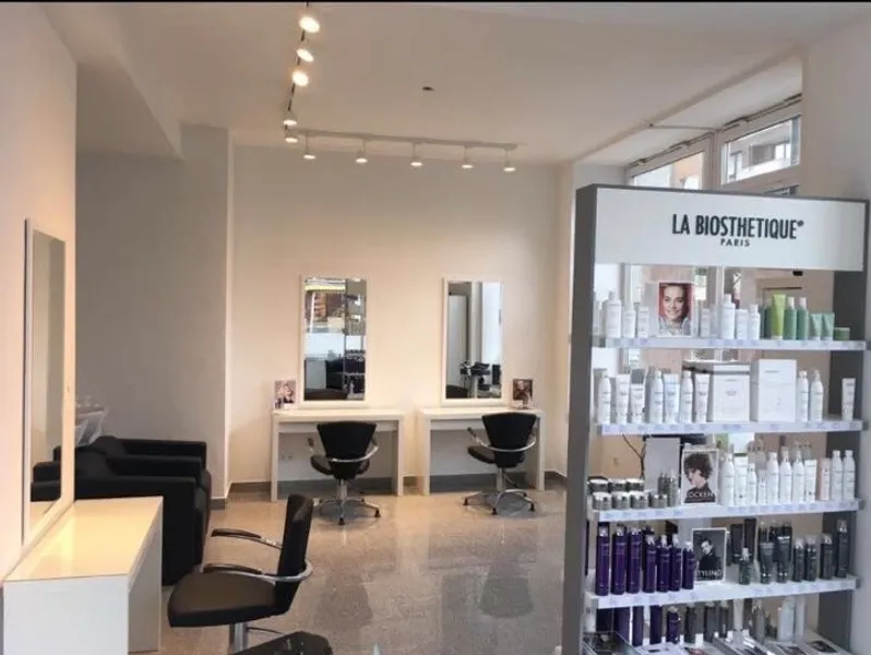 Adriano Haarstudio Friseur Düsseldorf