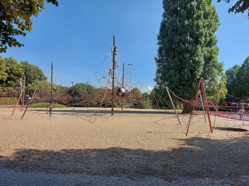 Seilspielplatz Im Südpark