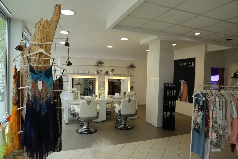 NEYES Beautyhouse - Düsseldorf