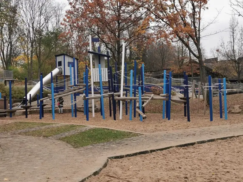 Spielplatz am See