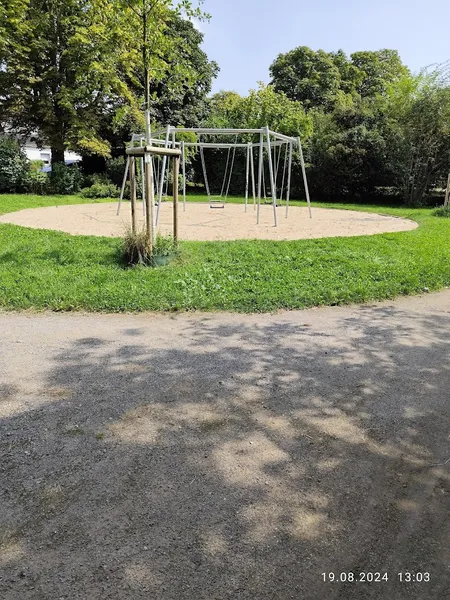 Spielplatz- & Grünanlage Röntgenweg