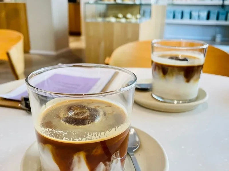 Holm Kaffeerösterei Café