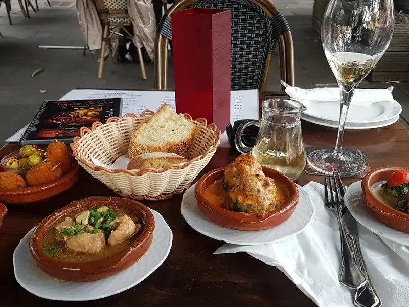 Tapeo & Co. Tapas & Cocktails & Sangrias