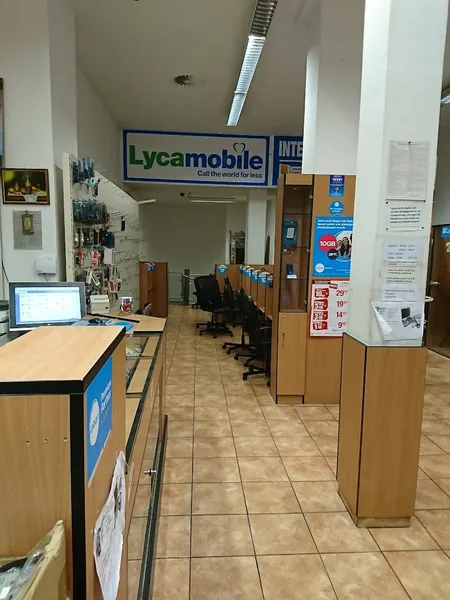 INTERNET CAFE