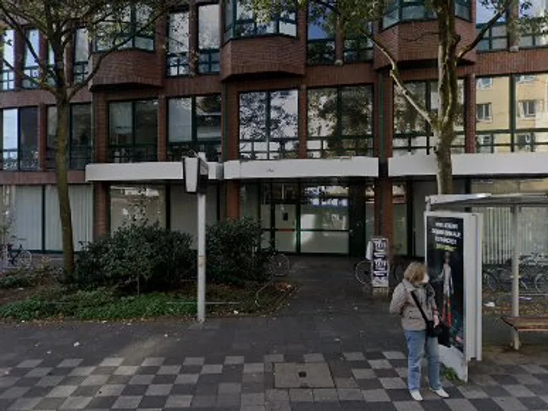 Dr.med.dent. Gülay Erdal Zahnärztin