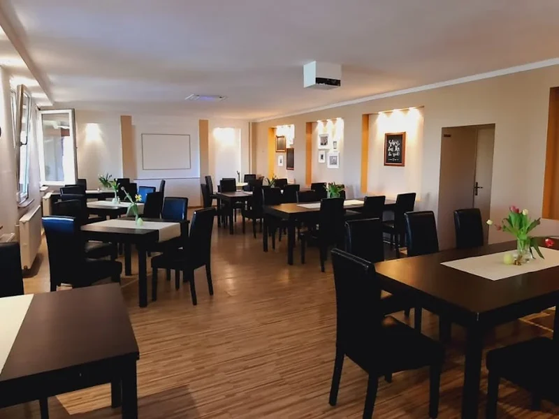 Kastaniengrün UG (hb) Eventlokation und Catering