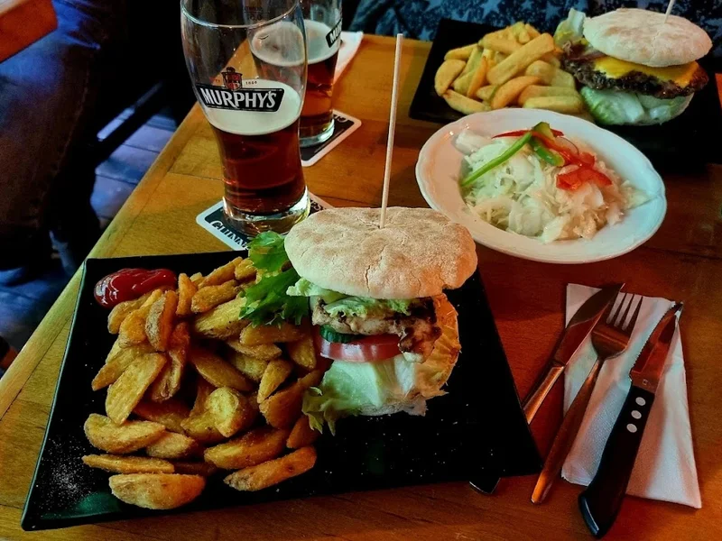 McCormacks Irish Pub & Lounge