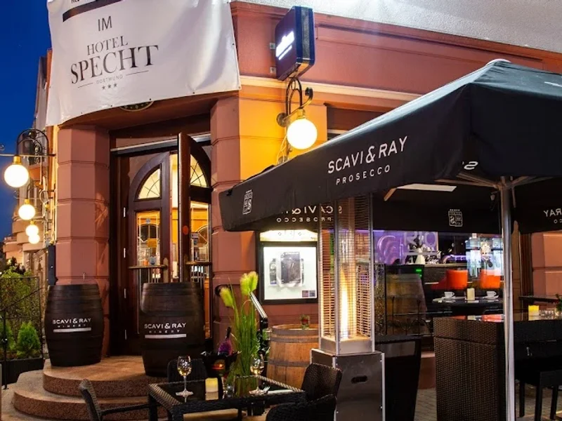 Rio Restaurant & Bar