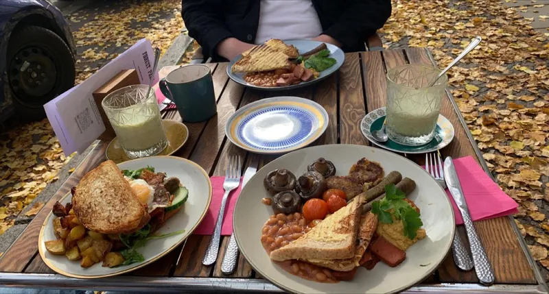 Forest Park Leipzig - Der knusprige Frühstücksladen