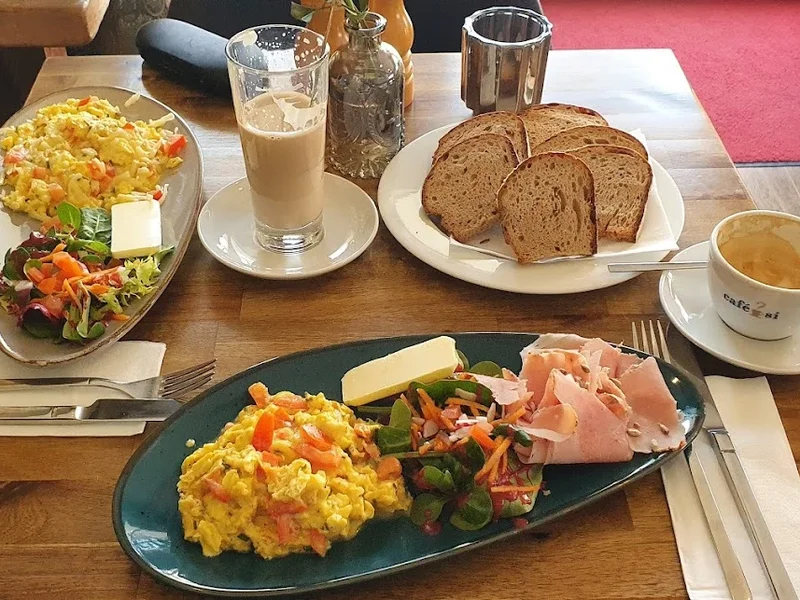 Liste 13 restaurants mit sitzmöglichkeiten in Poll Köln