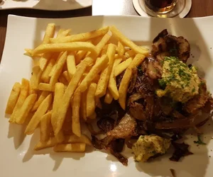 spots für fried chicken in Holthausen Düsseldorf