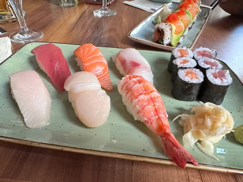 Le's Sushi Bar