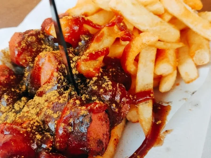 Ali's Grill - Hähnchen, Pommes, Curry