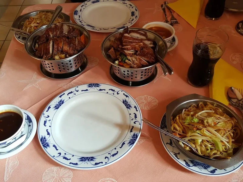 China-Restaurant Gold Flower