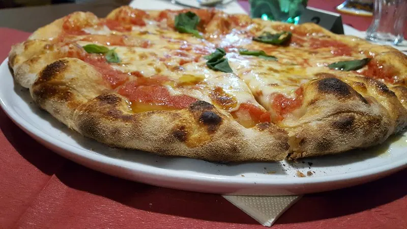 Pizzeria GUSTO e MELODIA