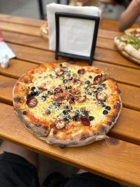 Pizzeria "Kruste + Vegan „ Leipzig