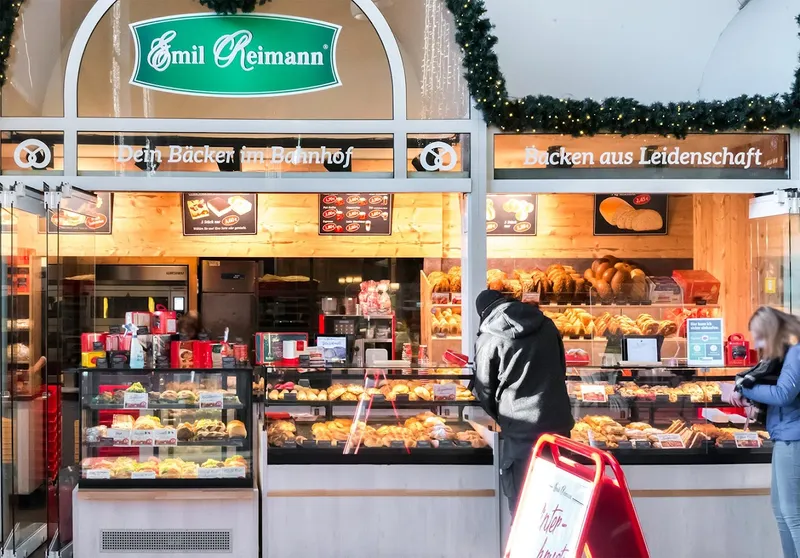 Frühaufsteher-Bäckerei Emil Reimann im Bahnhof Neustadt