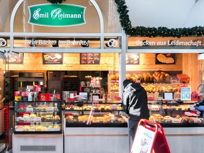 Frühaufsteher-Bäckerei Emil Reimann im Bahnhof Neustadt