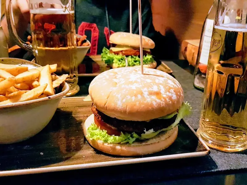 HANS IM GLÜCK - DRESDEN Altmarkt