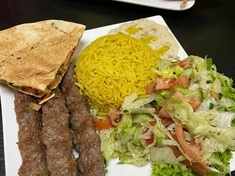 مطعم دمشق الفيحاء للمأكولات السورية