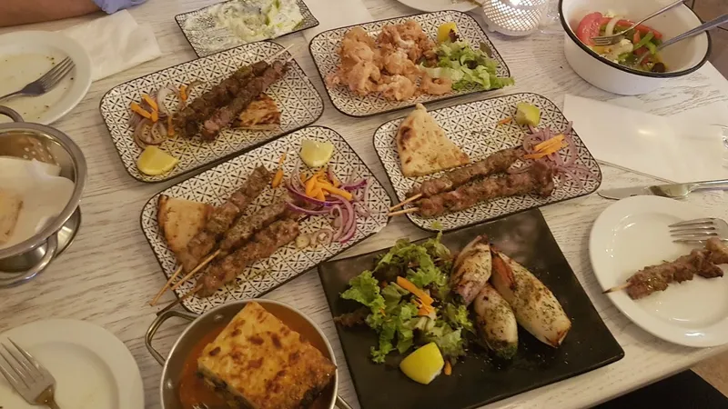 Yamas mezé restaurant & weinbar